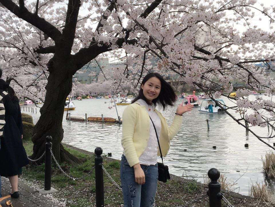 2011级吴芬妮在日本